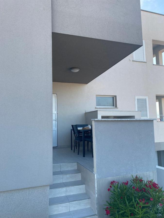 Apartments Rising Sun, Razanac Ražanac Exterior foto